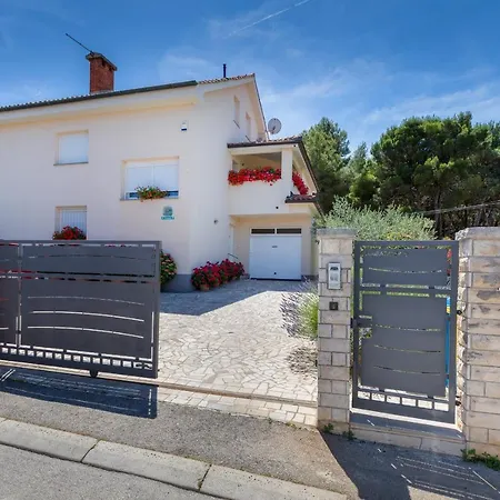 Hortensia Apartmán Pula